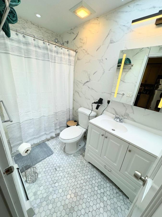 The Waltham Private Room & Bathroom John F Kennedy Jfk Lga Airport Manhattan Penn Station Bullet-Train 15 Min New York Exteriör bild